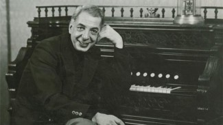 Макаэл Таривердиев
